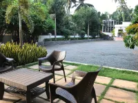The Rubis - parking