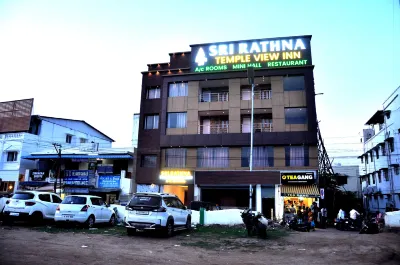 Srirathna Temple View Inn Hotel berhampiran Kanjanur Temple