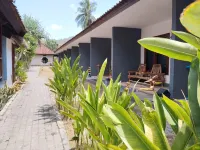 Surfers Beachfront Lombok - Bintang 2