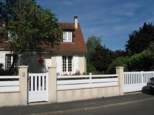 F2 in Suburban Residence 30 km from Paris