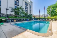 Comfort Inn Raleigh Midtown - Swimmingpools