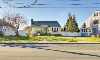 1 Mi to Downtown Salem: Studio w/ Fire Pit Access