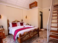 Briggs Inn Batu Hotels in Junrejo