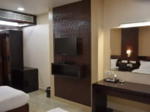 Sri Ram Grand Inn Hotels in Tirunelveli
