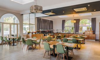Uptown Büyük Anadolu Girne Hotel