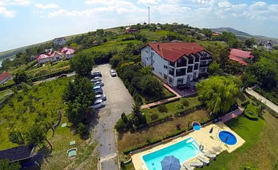 Hotel Wels Ξενοδοχεία στην πόλη Baltenii de Sus