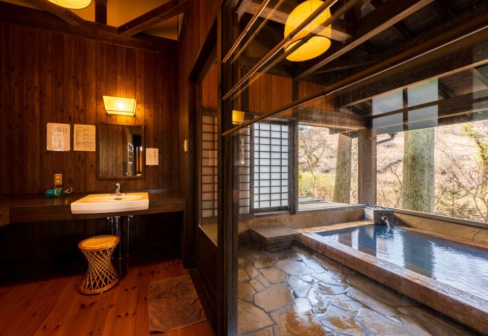 현대적인 온천 시설 전경