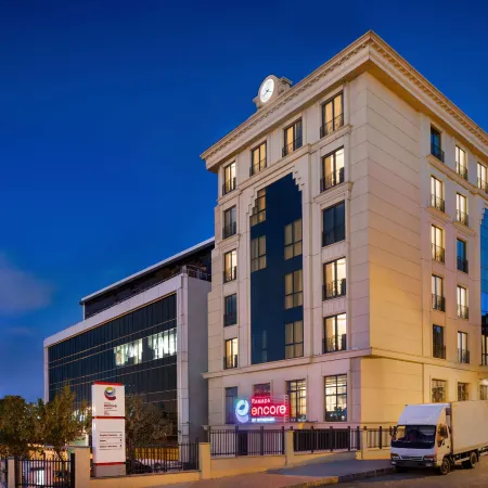 Ramada Encore by Wyndham Istanbul Basin Express Отели рядом с достопримечательностью «Багджылар»