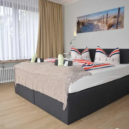 Hotel Neptuns Ankerplatz & Zur Seerobbe Отели в г. Куксхафен