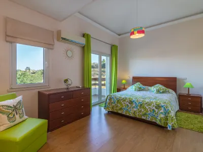 Bela Vitta Hotel dekat Albufeira - Ferreiras Railway Station