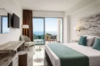 Ramada Hotel & Suites by Wyndham Ayia Napa Hotel a Agia Napa