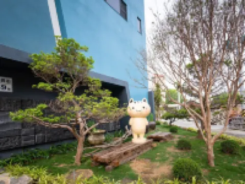 HO FENG MI YUEH MOTEL Hotels near Tropic of Cancer Solar Exploration Center