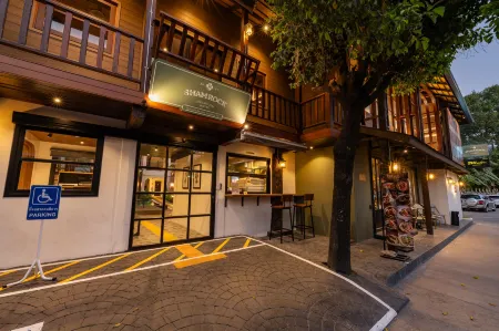 Shamrock Chiangmai Hotel-Adult only