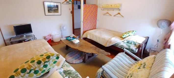Guest House Akamichi Naoya Hotels in Uruma