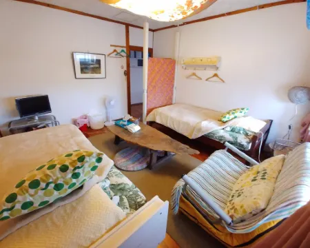 Guest House Akamichi Naoya Hotels in Uruma