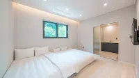 Gapyeong Tinkerbell Kids Pool Villa