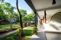 Hotel Alakamanda Hotels near Bogashandiya - Bodhi Tree