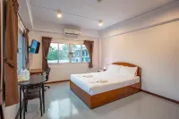Kanyanat Boutique Hotel Makro lampang附近的飯店