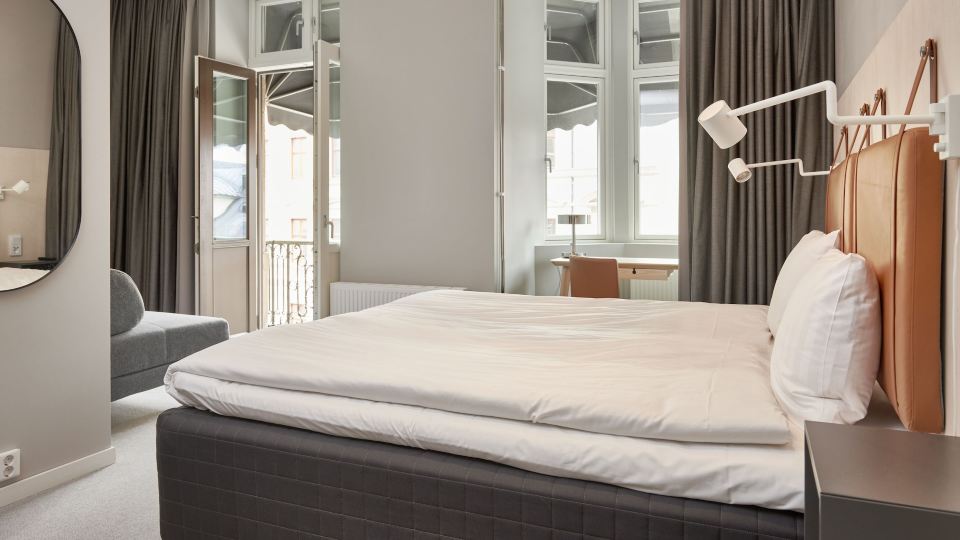 Moment Hotels