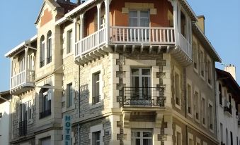 Ama Hôtel