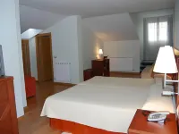 Hotel Meleiros فنادق في Puebla de Sanabria