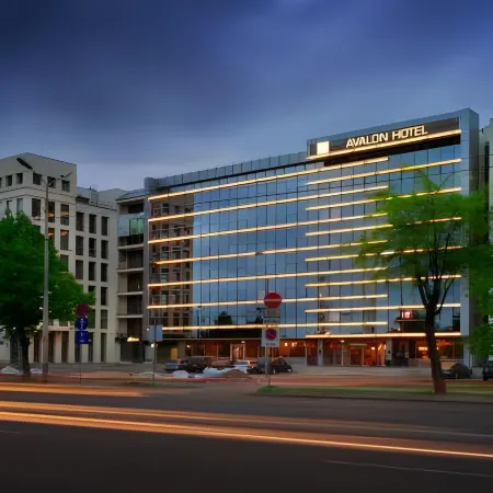 Avalon Hotel & Conferences