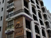Q Hotel