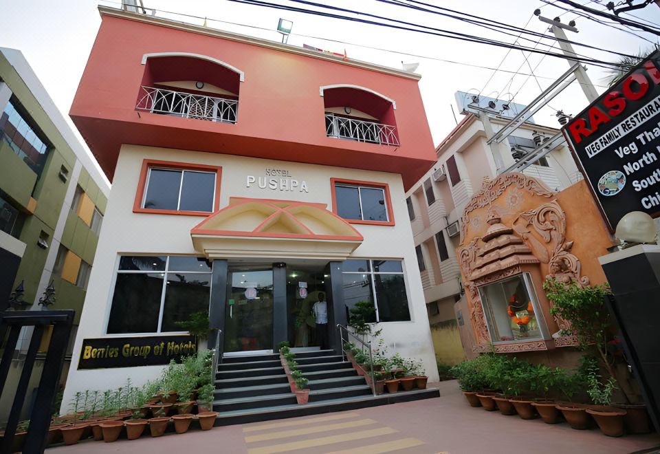 Hotel Surya Beach inn ! PURI near-sea-beach-and-temple fully-air-conditioned-hotel with-lift-and-parking-facility - Housity