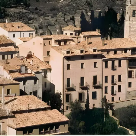 Hotel Leonor de Aquitania