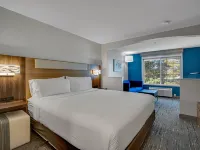Holiday Inn Express & Suites PORTLAND-JANTZEN BEACH by IHG Hotels in Multnomah County