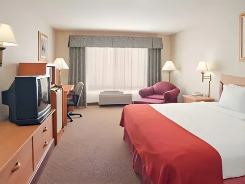 Holiday Inn Express & Suites Tracy Hotel a Tracy
