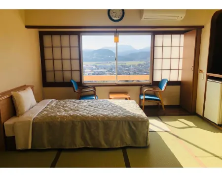 Hotel AZ Oita Ajimu โรงแรมในUsa