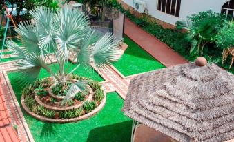 Kilimanjaro Crane Hotel