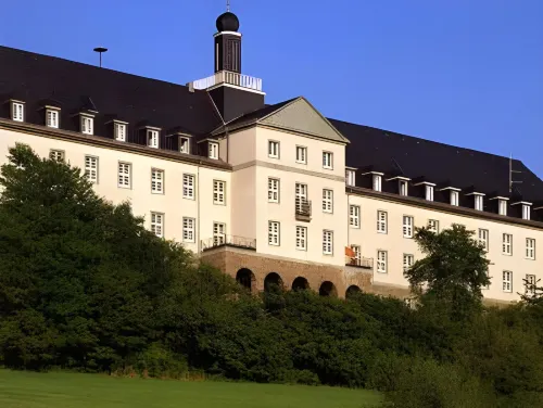 Kardinal Schulte Haus Hotel di Overath