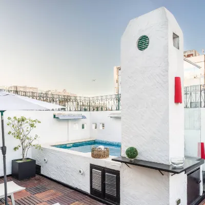 Melia Recoleta Plaza Hotels near Plaza Francia Square