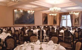 Duke Of Gordon Hotel