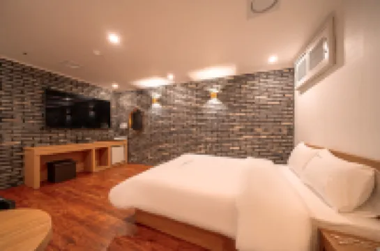 Healing Motel Hotels near Jajangmyeon Museum