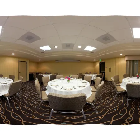 Holiday Inn Express & Suites SALINAS by IHG