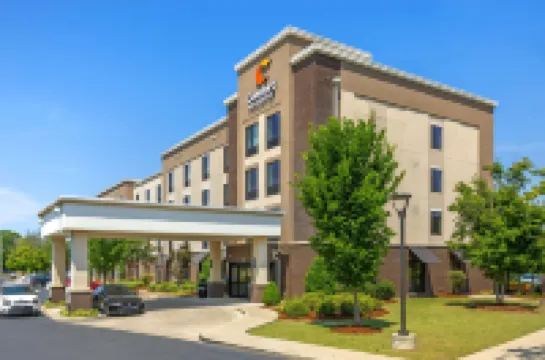 Comfort Inn & Suites at CrossPlex Village Hotels in 