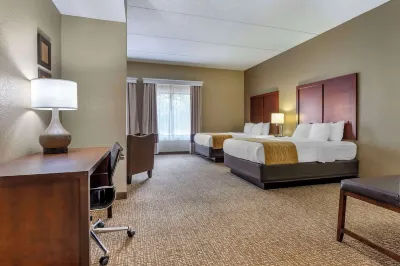 Comfort Inn & Suites Mocksville I-40 فنادق في Calahaln