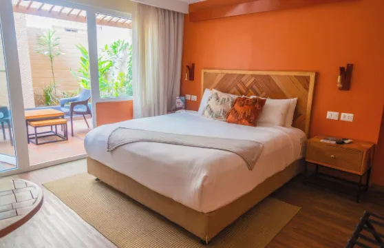 索夏特爾米拉弗洛雷斯