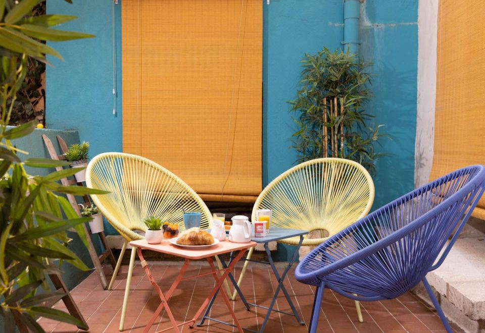 호텔 빅토리아 근처 몽마르트르 거리