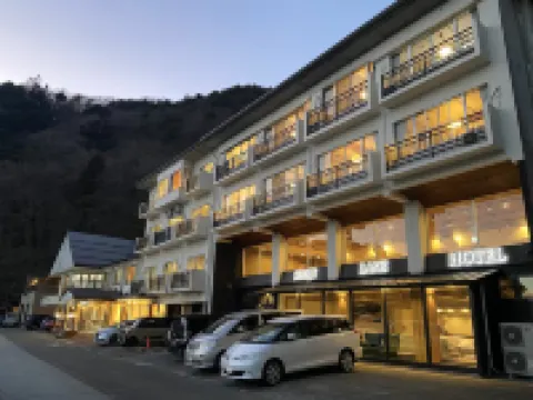 โชจิ เลค โฮเทล โรงแรมใกล้ทะเลสาบโมโตซุ