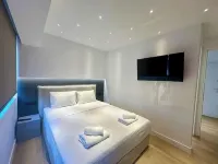 BlueMotion - CruiseHub Hotels in Salamis