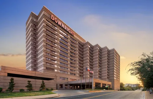 Downright Austin, A Renaissance Hotel