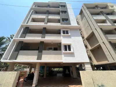 Hotel Golden Arrow Hotels near Bheemili Beach