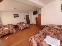 Hostal Aziri Puno Hotels in 
