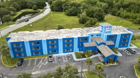 SPOT X Hotel Tampa - Wesley Chapel by The Red Collection