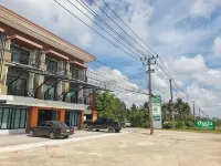 Baanbua riverview resort Hotels in Thung Tako