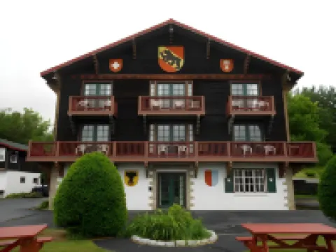 Swiss Chalets Village Inn